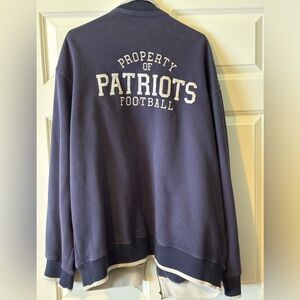 Patriots Jacket Reebok vintage collection. Property of Patriots Football Size XL